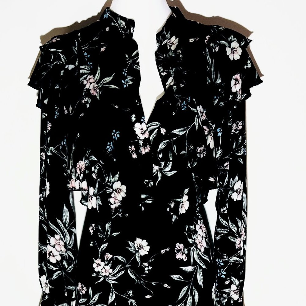 Elli White - Long Sleeve Black Floral Maxi Dress